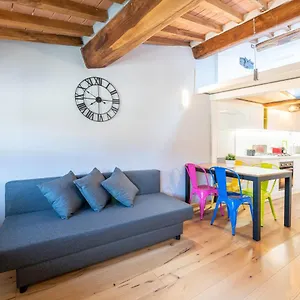  Appartamento Casa San Paolino Dentro Le Muraelegant Flat Wifi E Selfcheckin